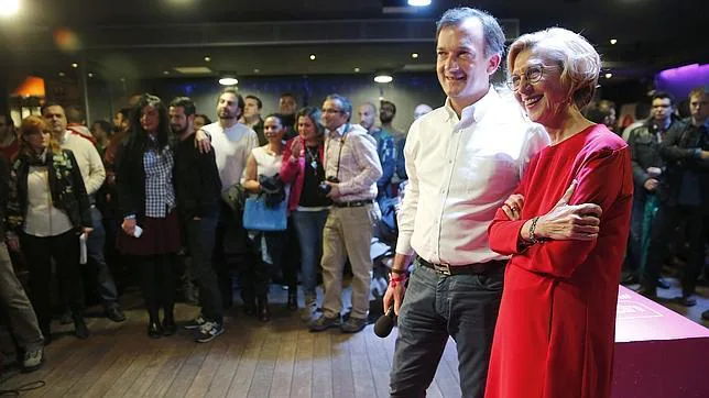 La líder de UPyD, Rosa Díez, y el candidato a la presidencia de la Junta de Andalucía, Martín de la Herrán