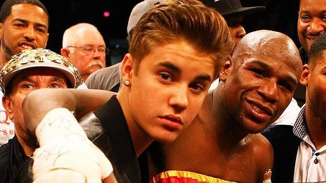 Bieber acompañará a Mayweather en el combate contra Pacquiao