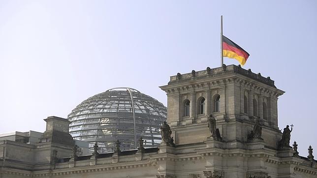 Fachada del Reichstag, sede del parlamento federal alemán