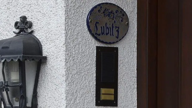 Placa en la entrada de la casa de Lubitz en Montabaur