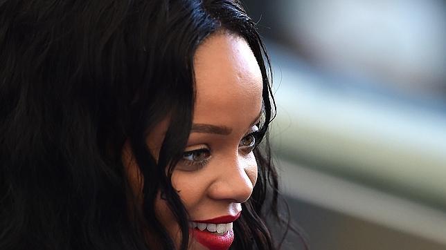 Rihanna desmiente los rumores sobre una posible relación con Leonardo DiCaprio