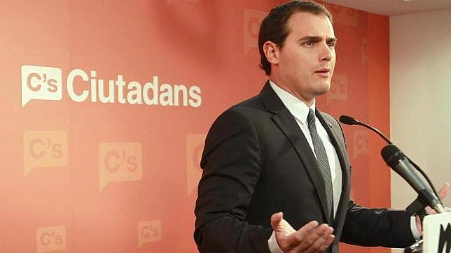 Al PSOE se le «fugan» a Podemos... y a Ciudadanos