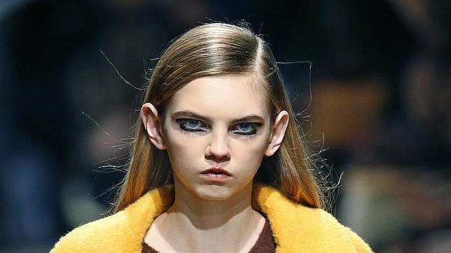 Molly Bair, la belleza rara que conquista las pasarelas