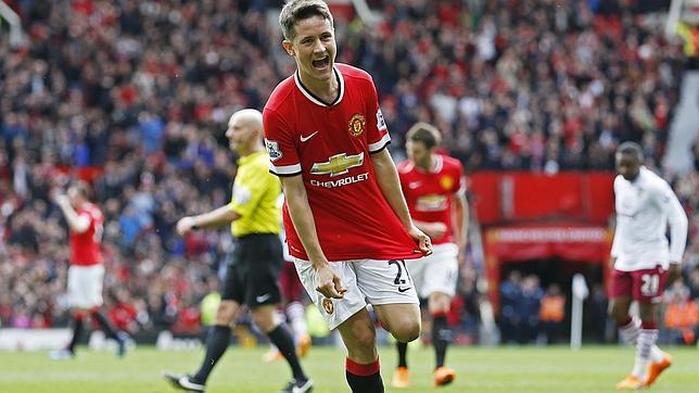 Un doblete de Ander Herrera le da los tres puntos al United