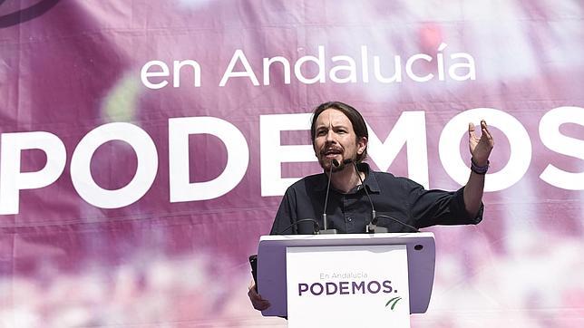 Podemos se distancia de Bildu y exige a ETA que se disuelva y entregue las armas