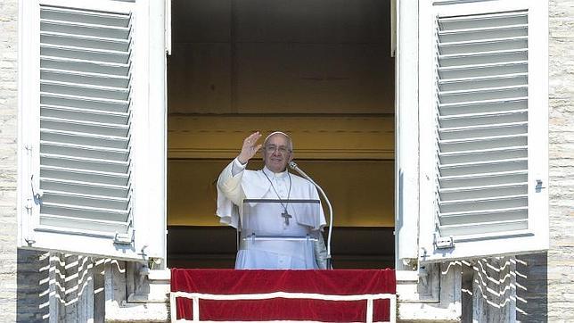 El Papa pide a la comunidad internacional que «no permanezca inerte» ante el asesinato de cristianos