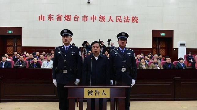 Condenado a 15 años por corrupción el ex alcalde de Nankín, «Bulldozer» Ji Jianye