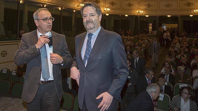 El director de ABC, Bieito Ruido, junto al director de La Gaceta de Salamanca, Julián Ballesteros