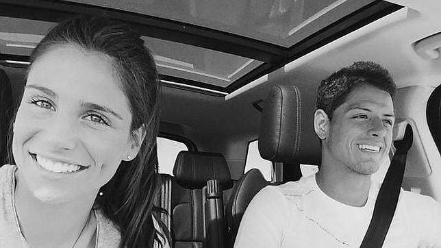 Lucía Villalón confirma en Instagram su relación con Chicharito