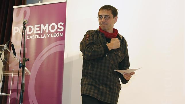 Monedero ataca a Rivera por defender el mismo IVA «para pagar un pollo que para un Ferrari»