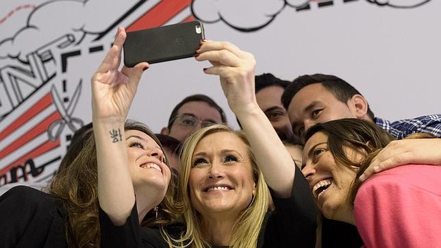 Cristina Cifuentes se la juega en la Red