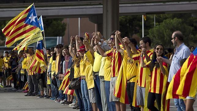 Sectores soberanistas proponen un golpe de Estado en Cataluña tras el 24-M