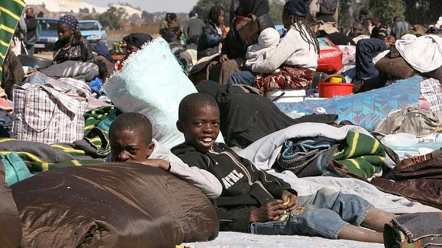 El partido de Zuma quiere abrir campos de refugiados para inmigrantes en Sudáfrica