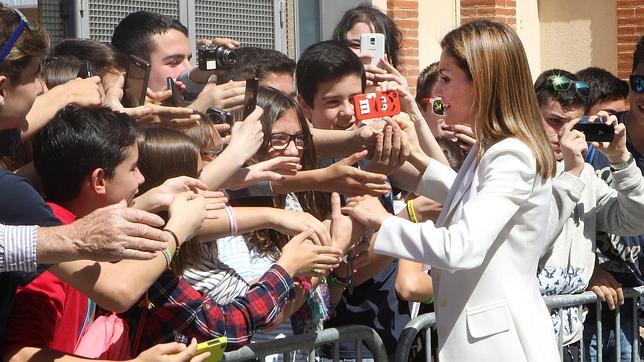 La Reina Letizia recuerda el «deber» de integrar a los alumnos con enfermedades raras