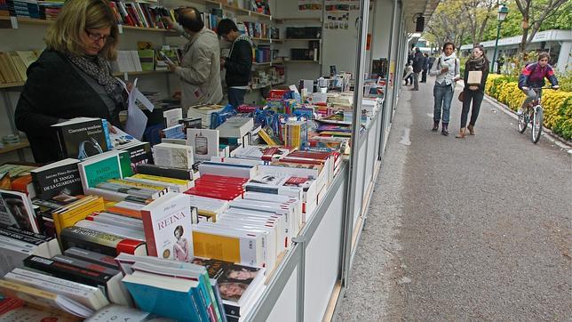 La Feria del Libro de Valencia cumple medio siglo