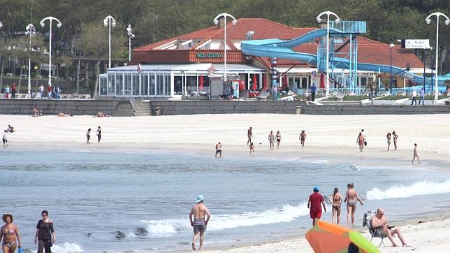 Galicia despide su «veranillo» desde la hamaca y espera la llegada de las lluvias