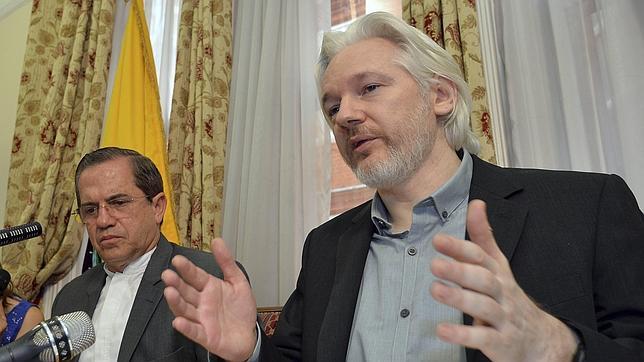 Julian Assange, en una rueda de prensa