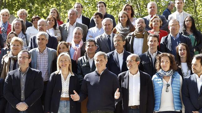 Alberto Fernández presenta su candidatura para hacer frente a independentistas y antisistema