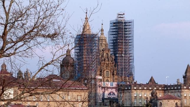 La Torre Norte se podrá contemplar restaurada sin andamios en menos de un mes