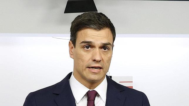 Pedro Sánchez busca el «tirón» del PSCL con 6 actos en una semana