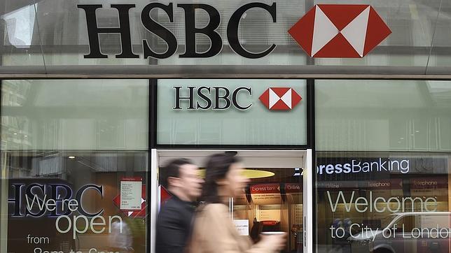 HSBC, el mayor banco británico, amenaza con marcharse de Londres