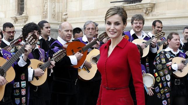 ¿Quién le corta el pelo a la Reina?