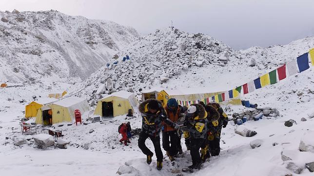 Escenas de horror en el monte Everest