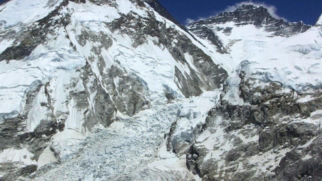 Cascada de hielo del Khumbu