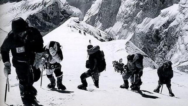 10 de mayo de 1996, subiendo al Balcón. Foto publicada en «Into Thin Air»