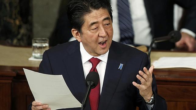 Abe expresa el «profundo arrepentimiento» de Japón en la Segunda Guerra Mundial