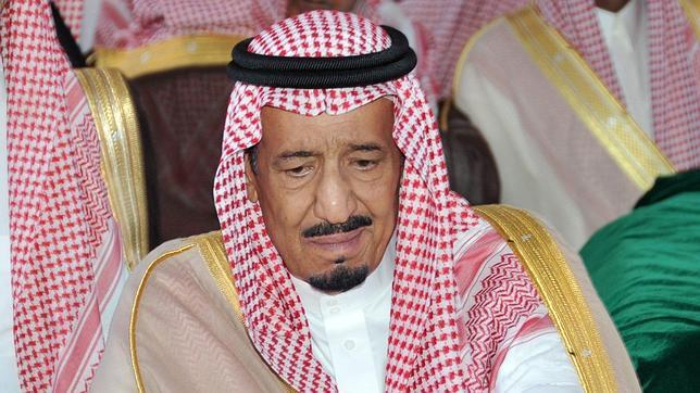 El Rey saudí, Salman, pone fin al régimen de los octogenarios