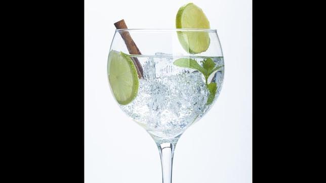 Descubre cuántas calorías tienen las bebidas alcohólicas más consumidas