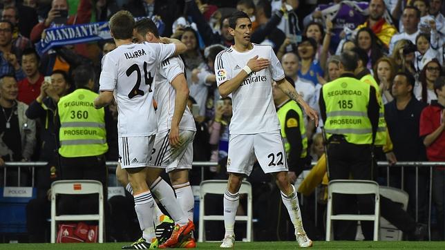 Di María celebró su gol tocándose el escudo en el Real Madrid-Almería (4-0) de la pasada campaña