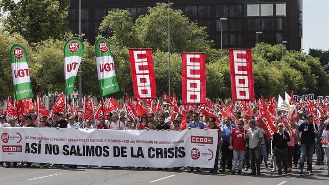 Dos manifestaciones para un mismo objetivo: la defensa de los trabajadores