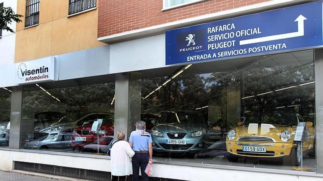 La venta de coches se dispara un 23,9% entre enero y abril impulsado por el PIVE