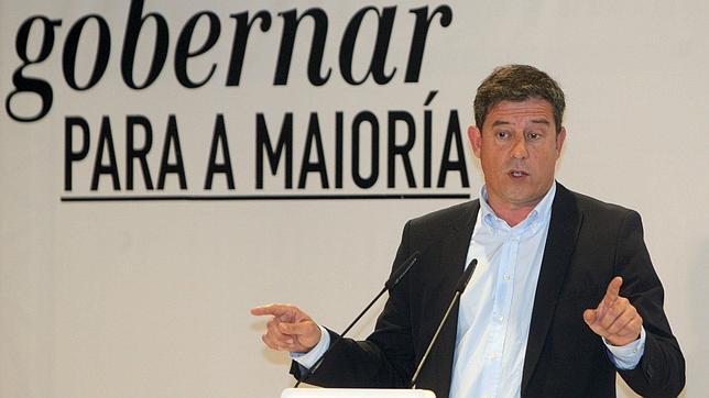 Besteiro insta a Mareas y Ciudadanos a decir «quiénes son y a quiénes representan»