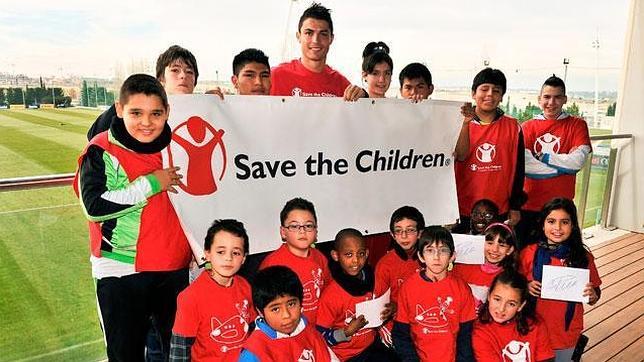 Cristiano Ronaldo dona siete millones de euros para Nepal