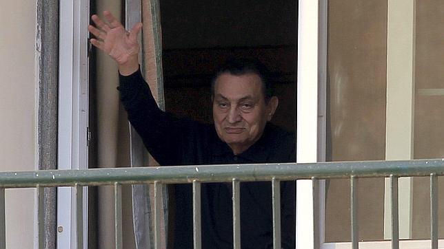 Mubarak y sus hijos, condenados a tres años de cárcel por corrupción