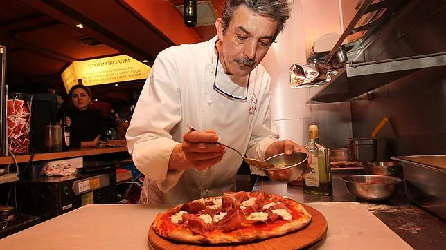 El mejor pizzero del mundo, 'Marquinetti' de Ciudad Real, desvela los secretos para elaborar una pizza extraordinaria