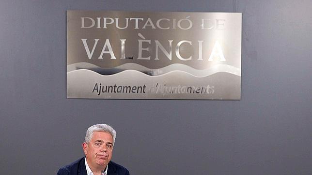 «Rus deja el cargo para no dañar a la Diputación de Valencia»