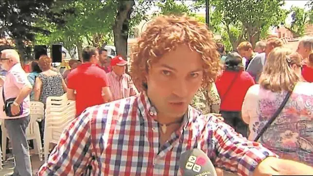 Ismael Monteagudo, que es el número seis del PSOE al Ayuntamiento de Malagón, cantó ayer para el líder socialista