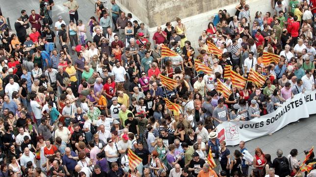 Piden cuatro años de cárcel para cinco  manifestantes en la investidura de Camps