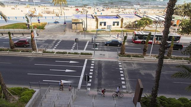 Habilitan un nuevo acceso al Castillo de Santa Bárbara desde la playa del Postiguet