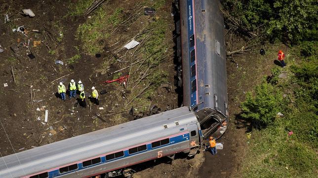 Los medios estadounidenses identifican al maquinista del tren que descarriló en Filadelfia