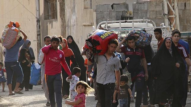 Estado Islámico iza la bandera negra en el centro de Ramadi