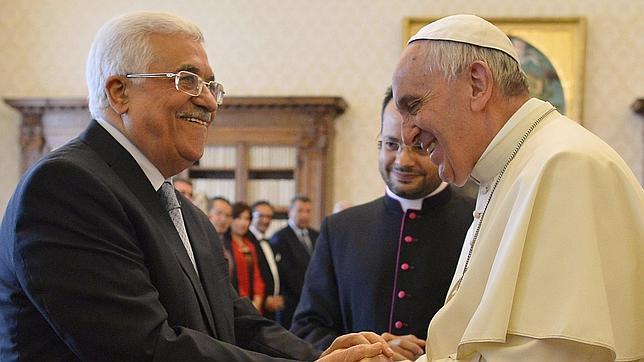 El Papa Francisco y Mahmud Abás en el encuentro en el Vaticano