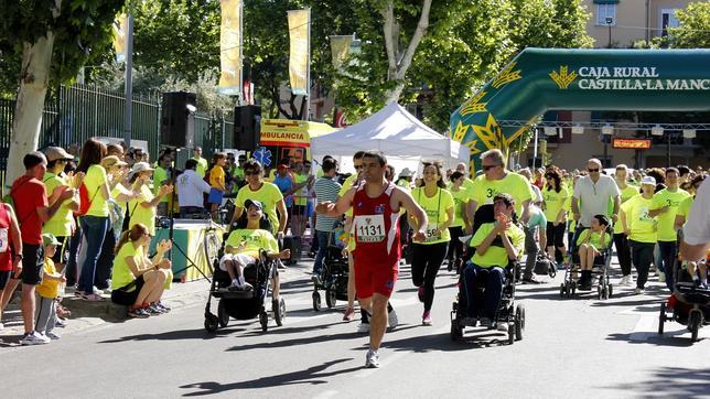 Más de 1.600 corredores asisten a la III Carrera Solidaria de Caja Rural