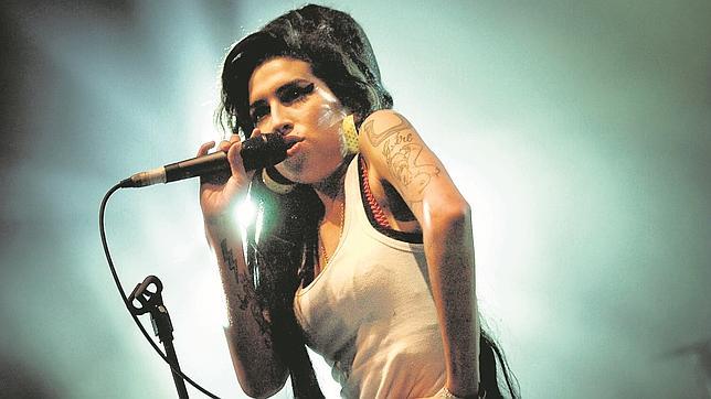 Amy Winehouse: pasión y muerte de un icono popular