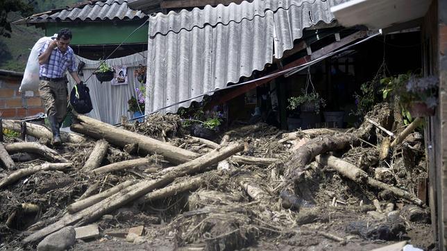 Santos declara zona de calamidad pública el terreno afectado por la riada en Antioquia