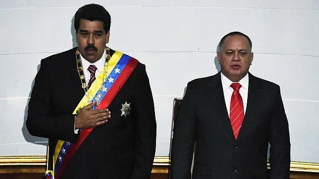 Nicolás Maduro, junto a Diosdado Cabello